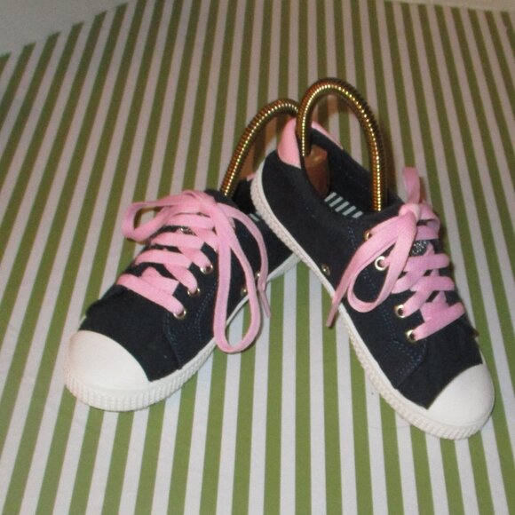 Roxy Girl's Sneakers - Picture 2 of 13